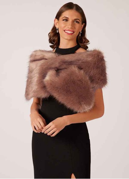 Juecet Sincerity Faux Fur Wrap