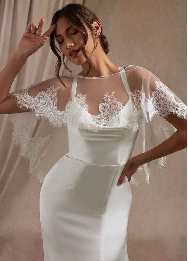 Juecet Delight Lace Tulle Wrap