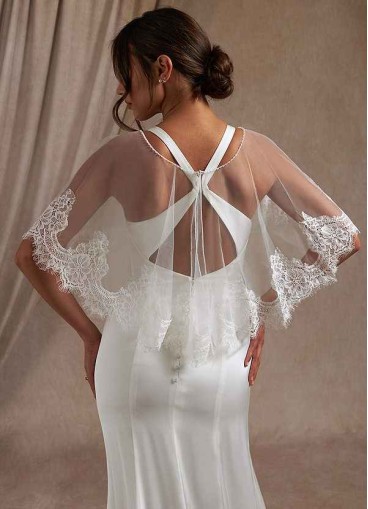 Juecet Delight Lace Tulle Wrap