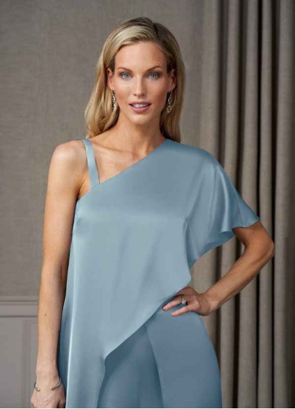Juecet Hagretta Stretch Satin Jumpsuit
